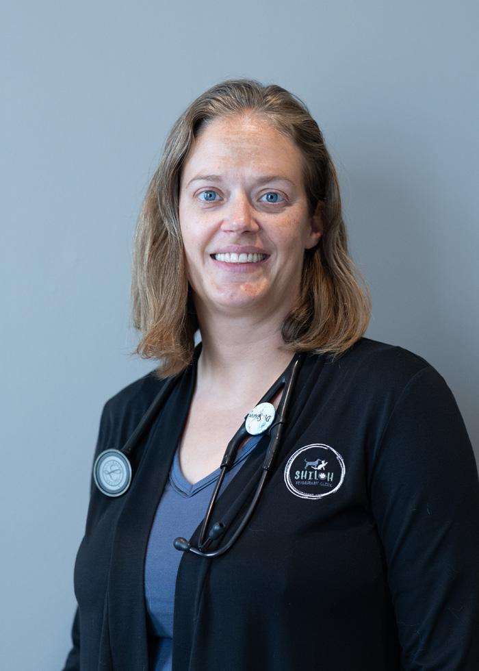 Dr. Jamie Stueve-Vadnal, is a Veterinarian at the Shiloh IL Veterinary Clinic